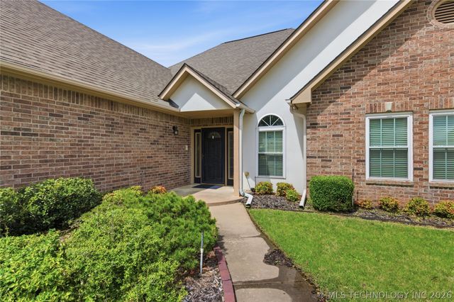 3302 Callaway Drive, Claremore, OK 74019