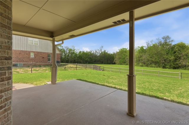 3302 Callaway Drive, Claremore, OK 74019
