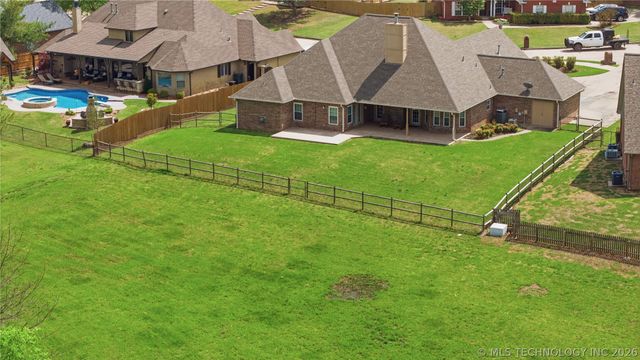 3302 Callaway Drive, Claremore, OK 74019