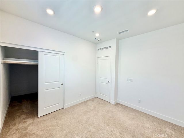 34390 Coconut Circle, Winchester, CA 92596
