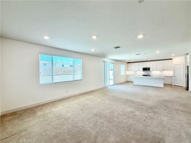 34390 Coconut Circle, Winchester, CA 92596