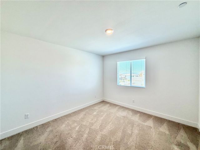 34390 Coconut Circle, Winchester, CA 92596