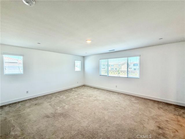 34390 Coconut Circle, Winchester, CA 92596