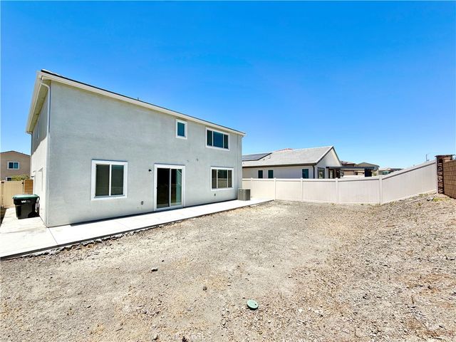 34390 Coconut Circle, Winchester, CA 92596