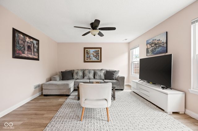 1824 Creekside Drive, Brownsburg, IN 46112
