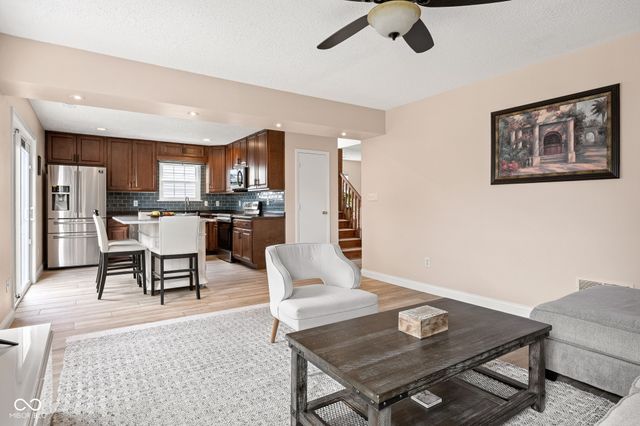 1824 Creekside Drive, Brownsburg, IN 46112