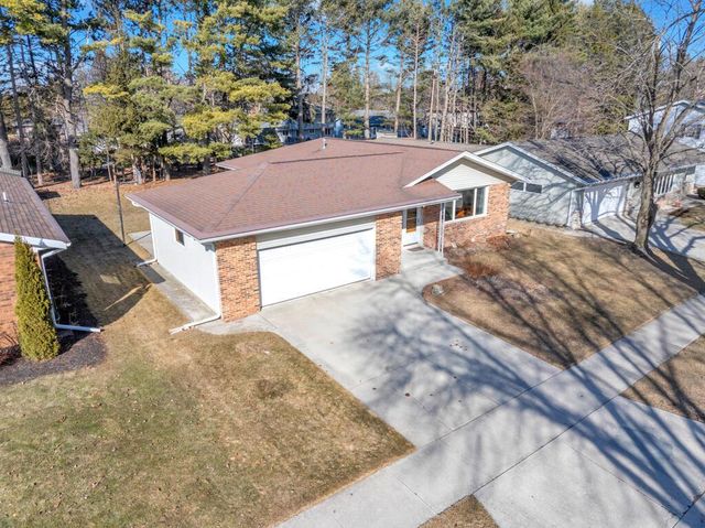 1306 Castle AVENUE, Sheboygan, WI 53081