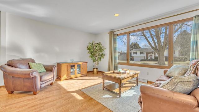 1306 Castle AVENUE, Sheboygan, WI 53081