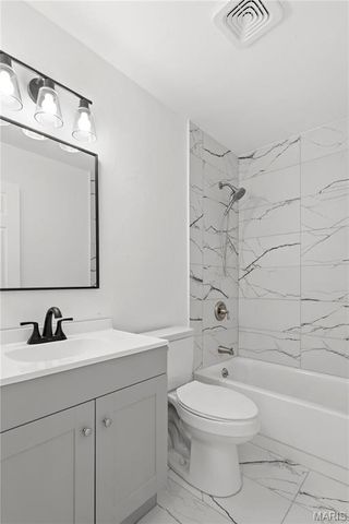 313 Saint Lawrence Drive, Ballwin, MO 63021