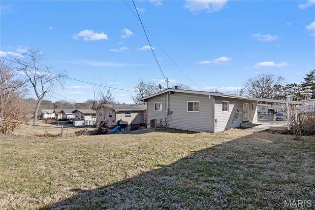 313 Saint Lawrence Drive, Ballwin, MO 63021