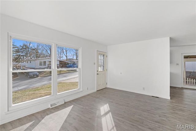 313 Saint Lawrence Drive, Ballwin, MO 63021