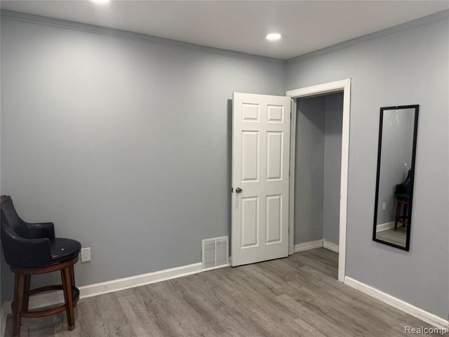 6025 Rosemont Avenue, Detroit, MI 48228
