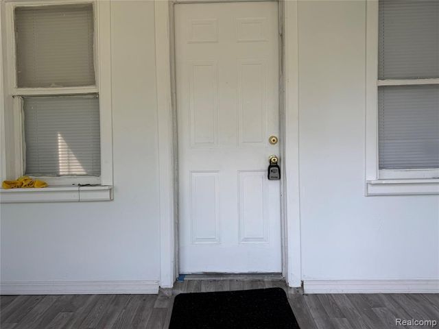 6025 Rosemont Avenue, Detroit, MI 48228