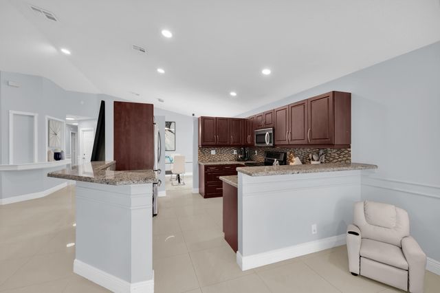 3400 Turtle Cove, Royal Palm Beach, FL 33411