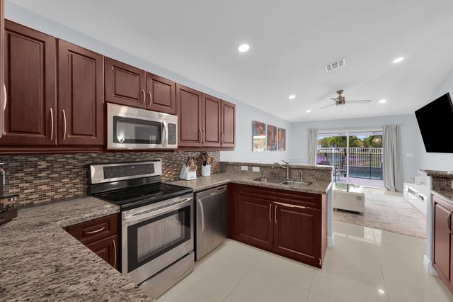 3400 Turtle Cove, Royal Palm Beach, FL 33411