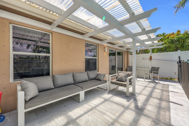 3400 Turtle Cove, Royal Palm Beach, FL 33411