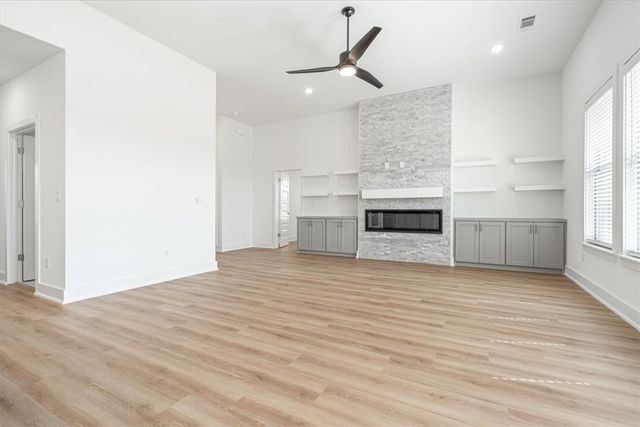 6703 SW Basswood Avenue, Bentonville, AR 72713