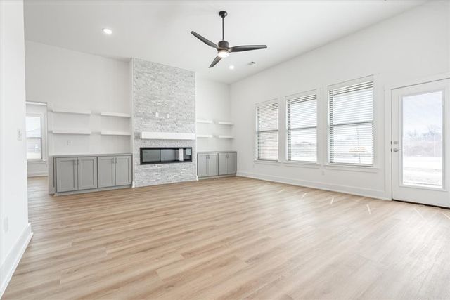 6703 SW Basswood Avenue, Bentonville, AR 72713