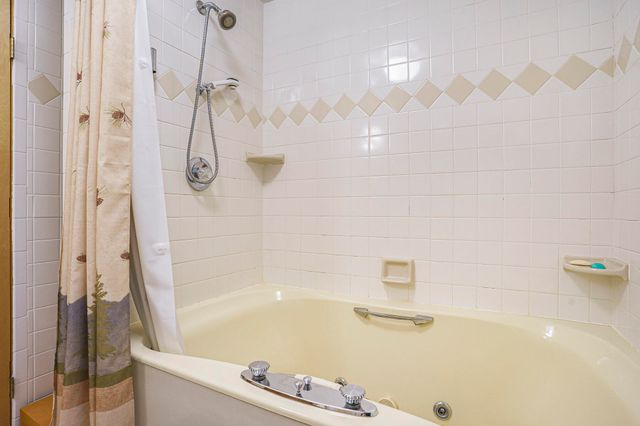 4900 N Railroad Avenue, Pentwater, MI 49449