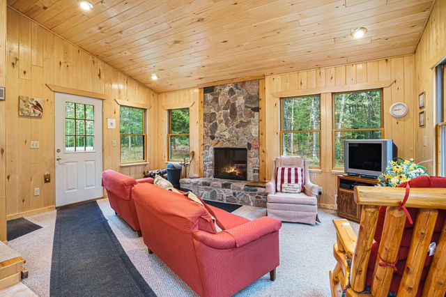 4900 N Railroad Avenue, Pentwater, MI 49449