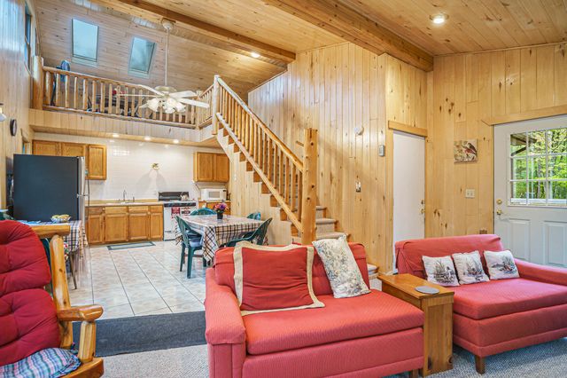 4900 N Railroad Avenue, Pentwater, MI 49449