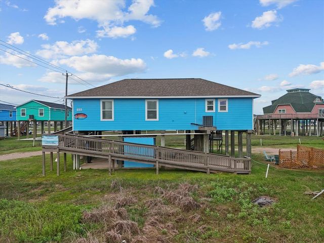 818 Surf Drive, Surfside Beach, TX 77541