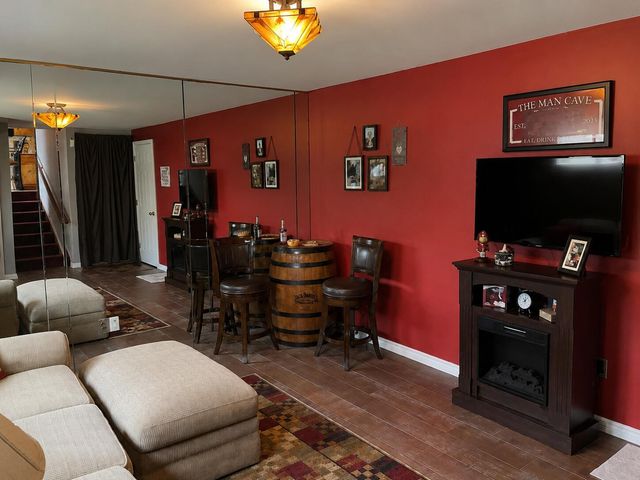 2134 W 3rd Place, Hobart, IN 46342