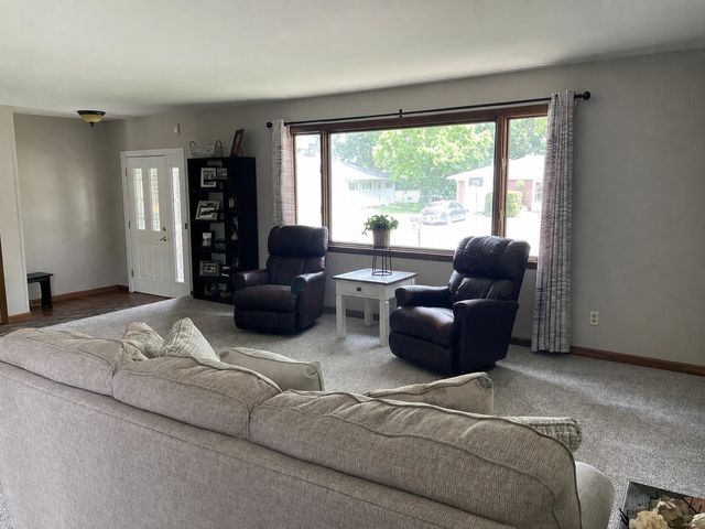2134 W 3rd Place, Hobart, IN 46342