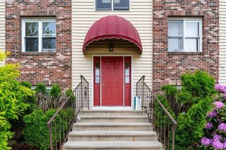 10 Nuttall Ln 3, Worcester, MA 01604