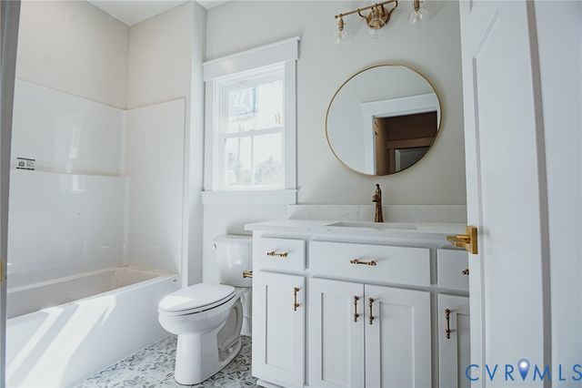 204 Crescent Ave, Hopewell, VA 23860