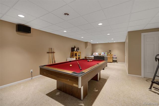 297 Gleneagles, Highland, MI 48357