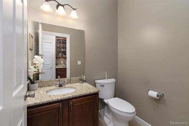 297 Gleneagles, Highland, MI 48357