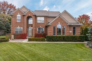 297 Gleneagles, Highland, MI 48357