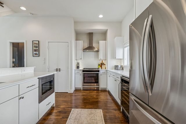 4976 Flitwick Court, Dallas, TX 75204