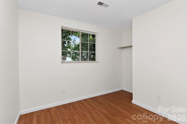5112 Split Oak Drive, Charlotte, NC 28227