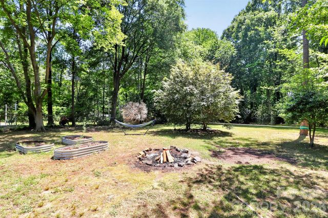 5112 Split Oak Drive, Charlotte, NC 28227