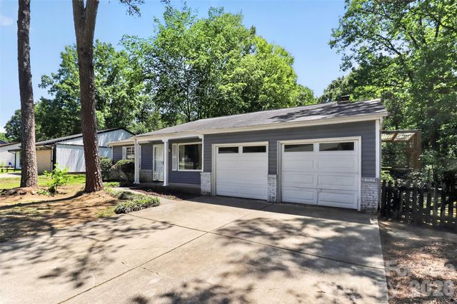 5112 Split Oak Drive, Charlotte, NC 28227