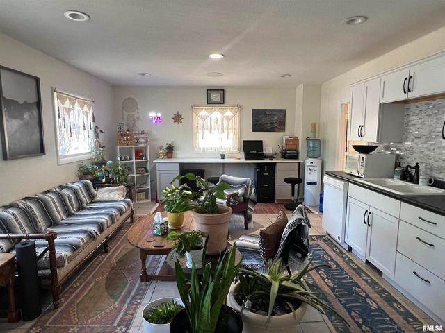 2938 HARRISON Street, Davenport, IA 52803