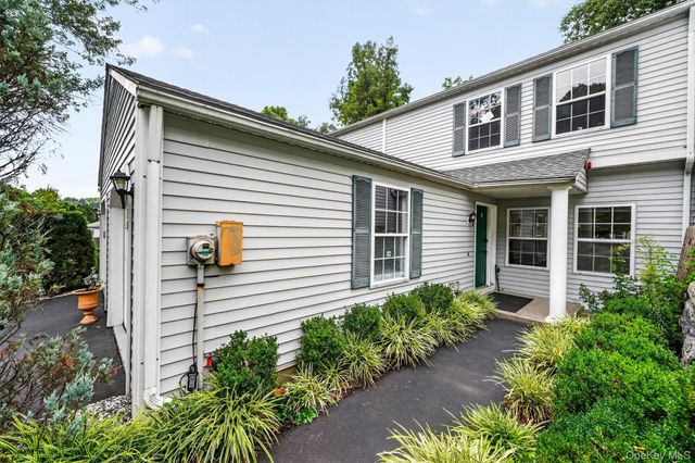 204 Watch Hill Drive, Tarrytown, NY 10591