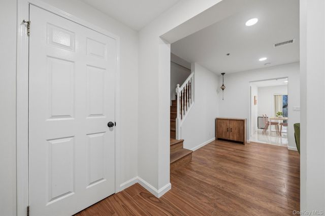 204 Watch Hill Drive, Tarrytown, NY 10591