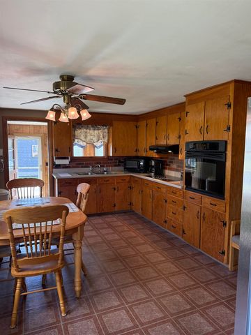 114 General Sullivan Way, Rollinsford, NH 03869
