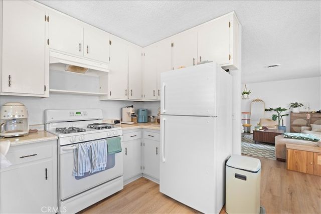 14703 Mesa, Victorville, CA 92395