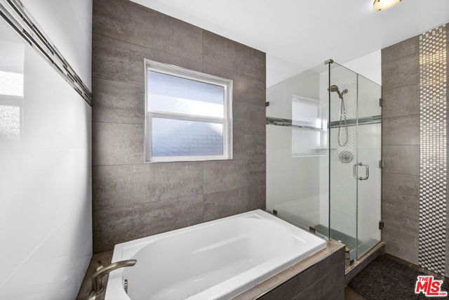 416 S Van Ness Avenue, Los Angeles, CA 90020