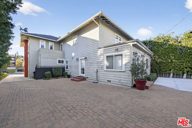 416 S Van Ness Avenue, Los Angeles, CA 90020