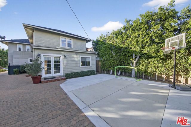 416 S Van Ness Avenue, Los Angeles, CA 90020