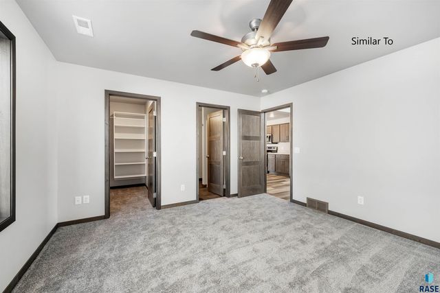 6131 S Bison Pl Place, Sioux Falls, SD 57108