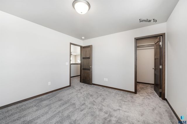 6131 S Bison Pl Place, Sioux Falls, SD 57108