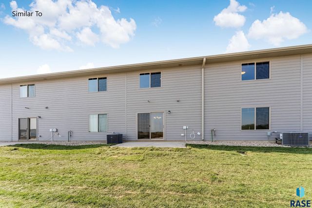 6131 S Bison Pl Place, Sioux Falls, SD 57108