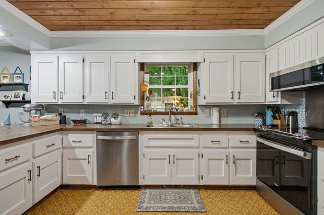 104 Fairview Drive, Mount Pleasant, TN 38474