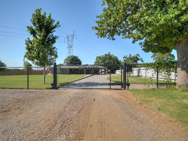 15639 SE 29th Street, Choctaw, OK 73020